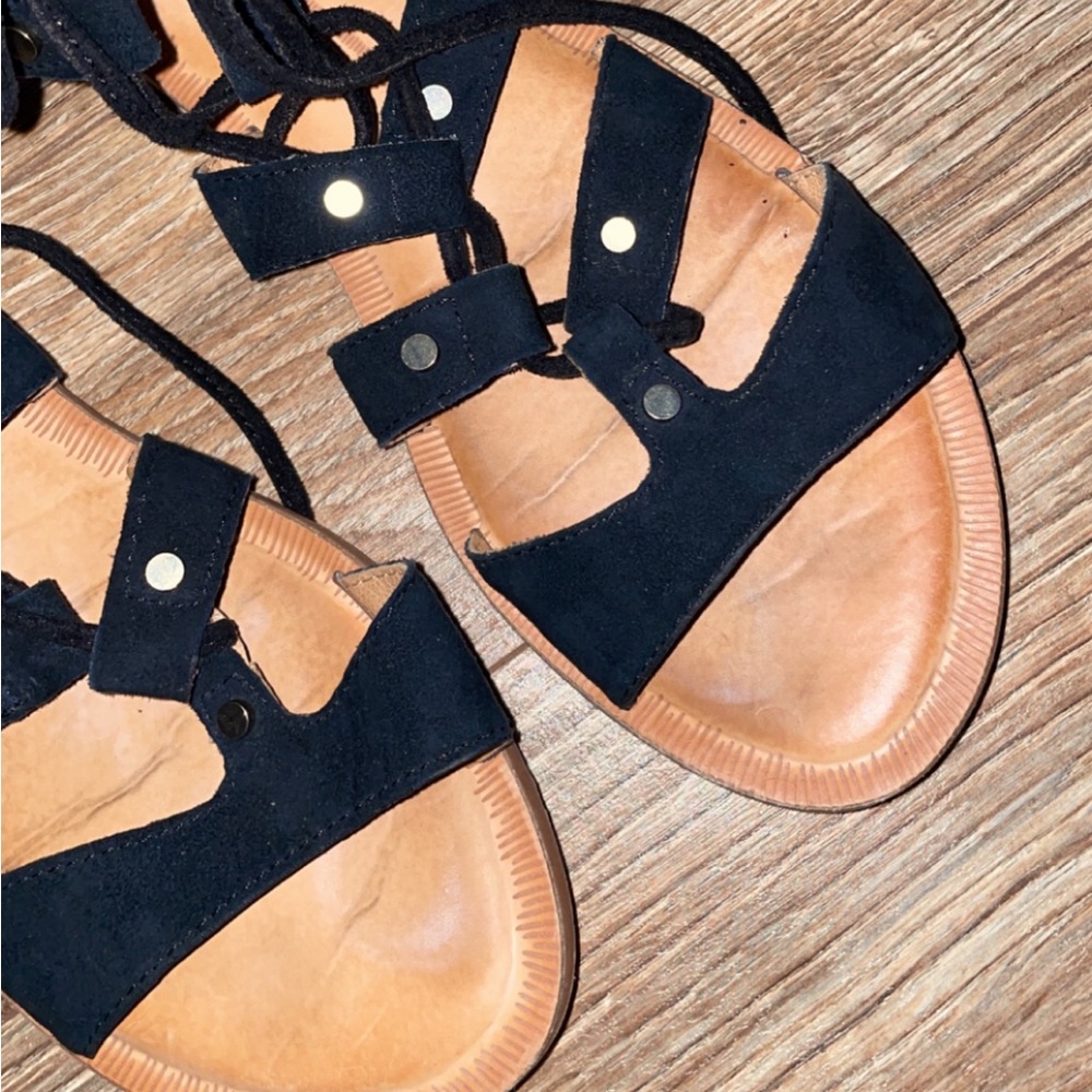 Dolce Vita Black Gladiator Lace Up Sandals - Picture 4 of 11